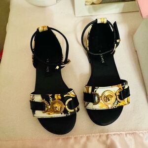Toddler Versace Sandals Black and Gold Medusa size Eur 24 US 8